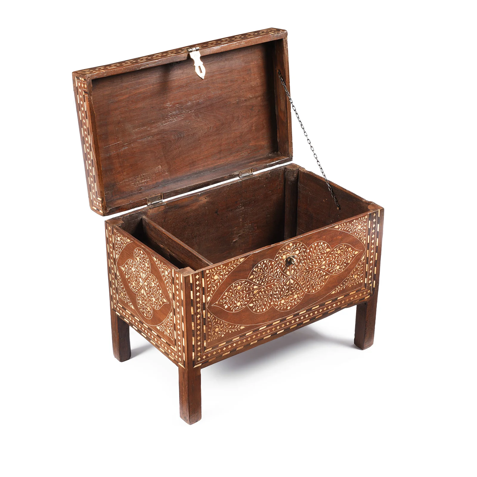 Old Indian Bone Inlay Teak Chest - 19th Century - Image 4