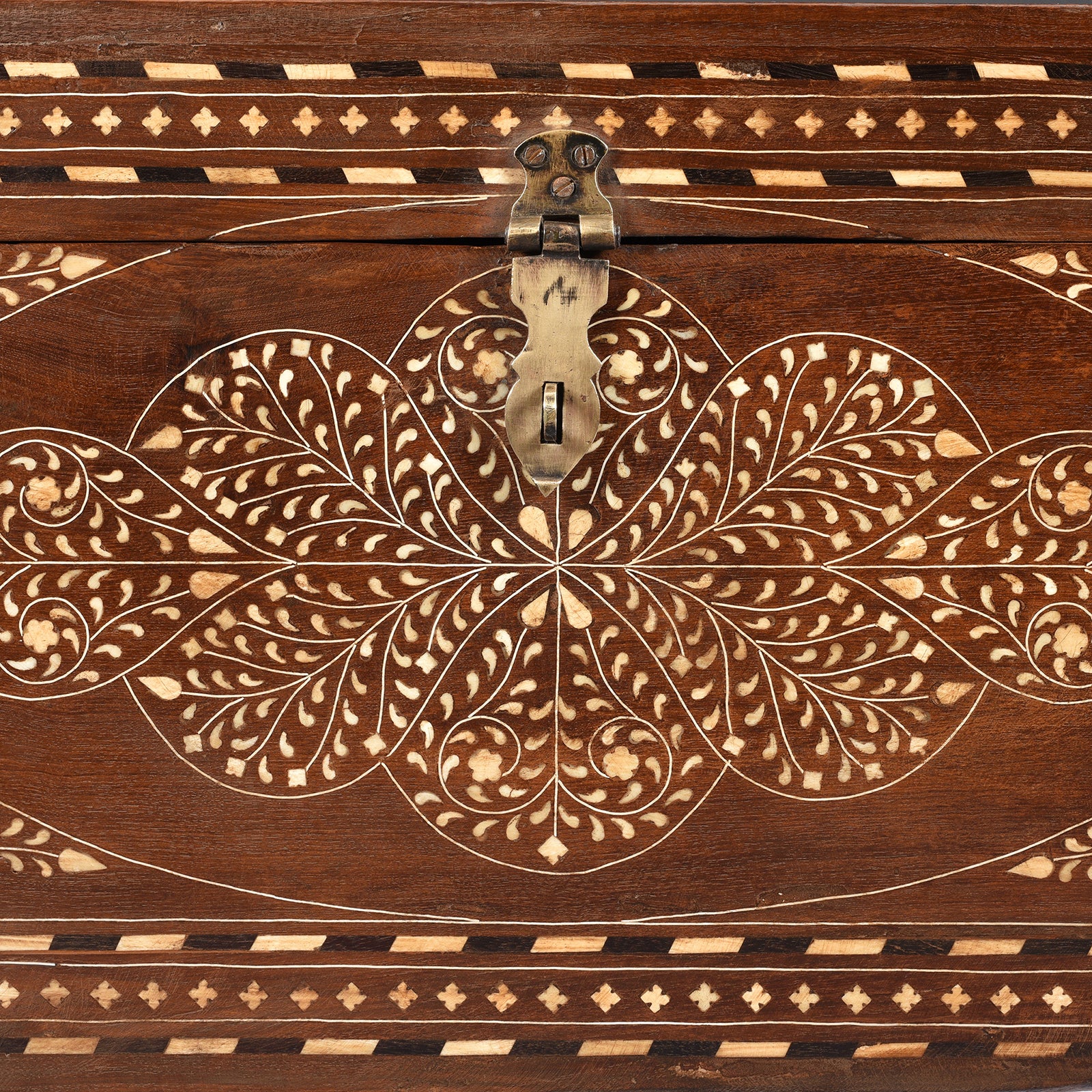 Old Indian Bone Inlay Teak Chest - 19th Century - Image 8