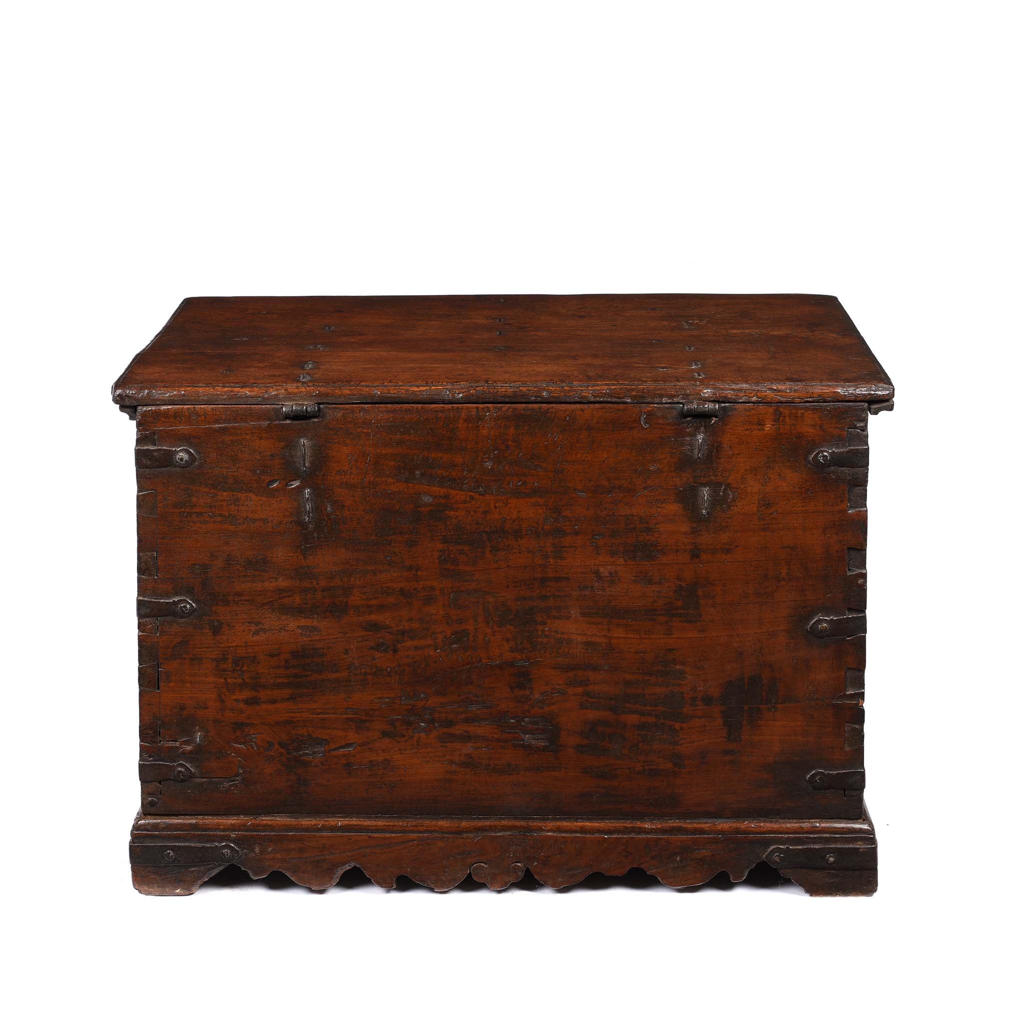 Iron Bound Teak Chest From Gujarat - 19ThC - Image 9