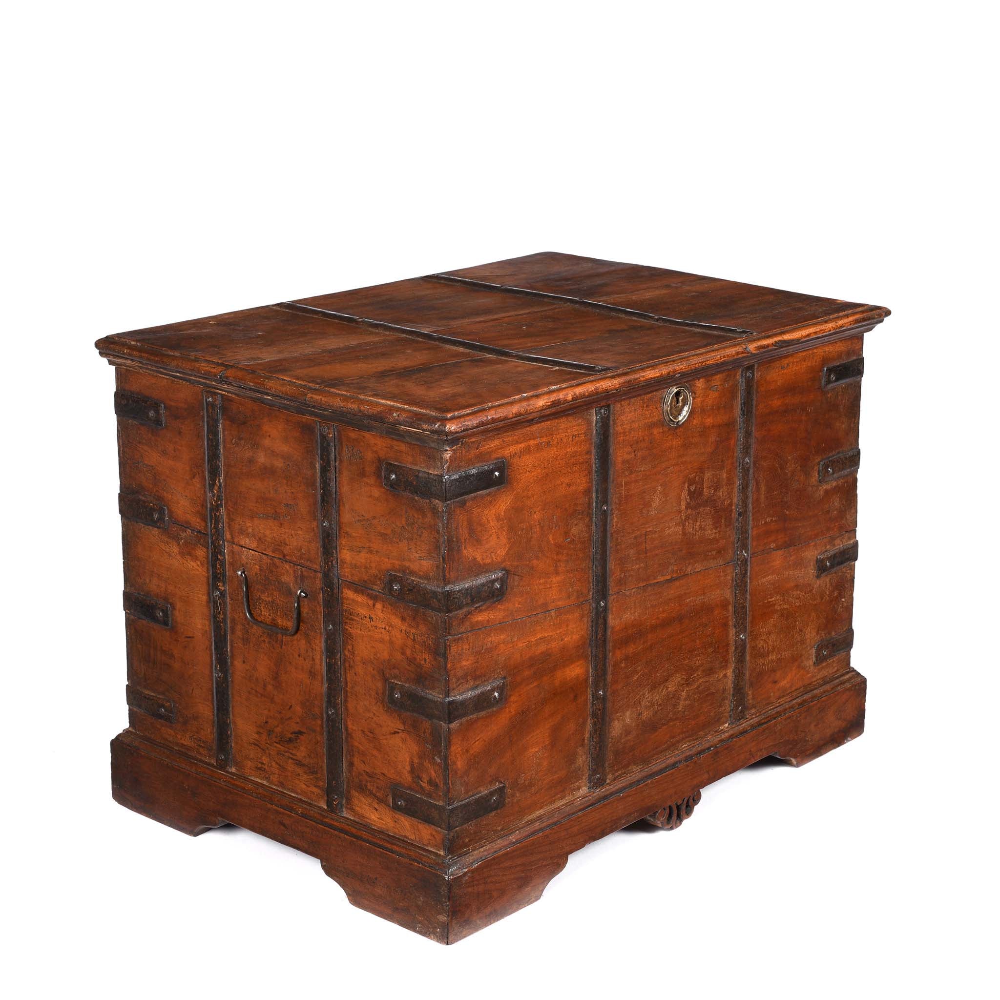 Iron Bound Teak Chest From Gujarat - 19Thc - Image 3