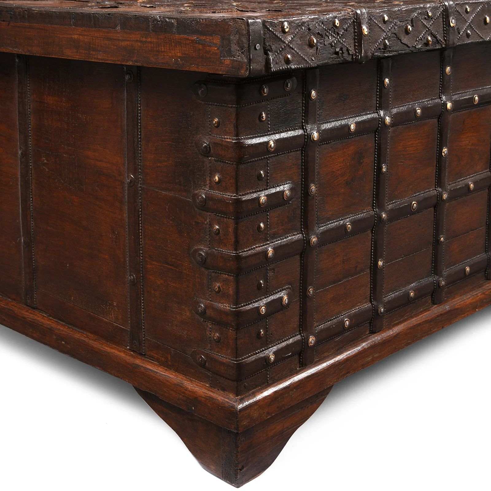 Iron Bound Teak Coffee Table Chest From Gujarat - 19th Century - Image 7
