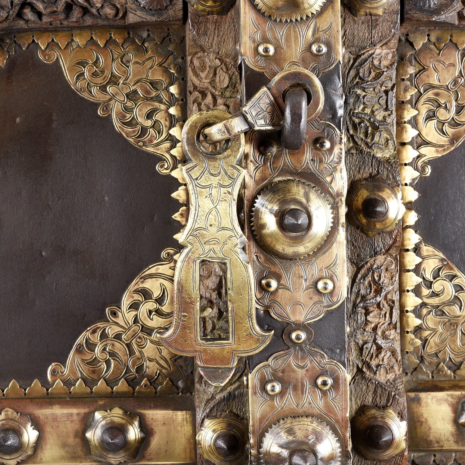Iron & Brass Door On Stand From Shekhawati - 19th Century - Image 6