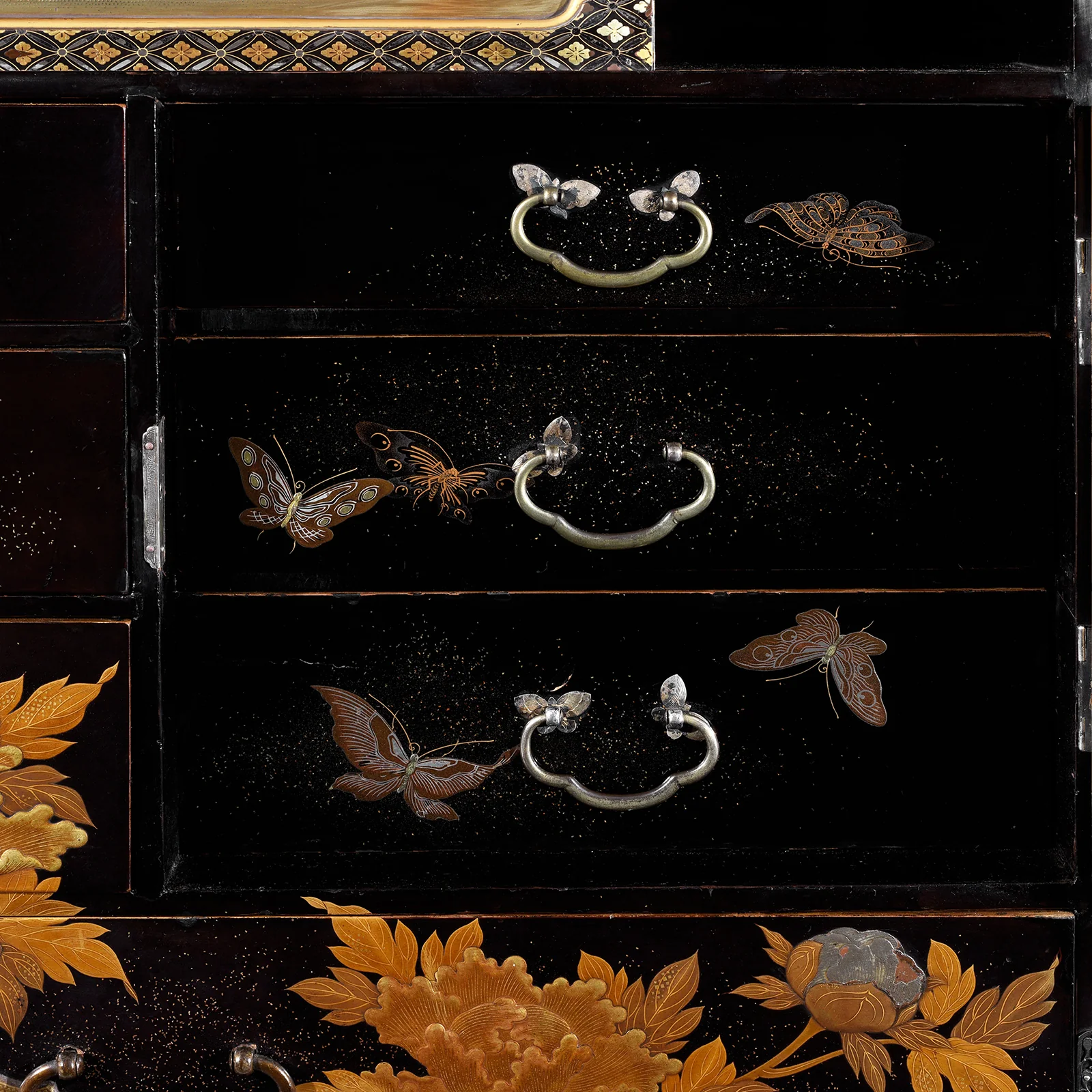 Japanese Gilt Lacquer Kodansu Jewellery Cabinet - Meiji Period - Image 9