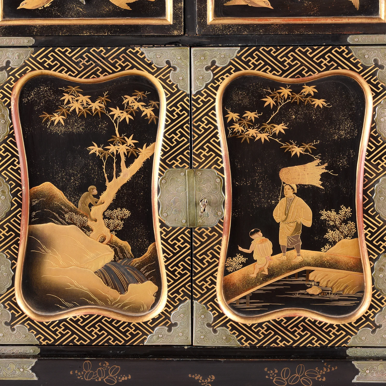 Japanese Gilt Lacquer Kodansu Jewellery Cabinet - Meiji Period - Image 2