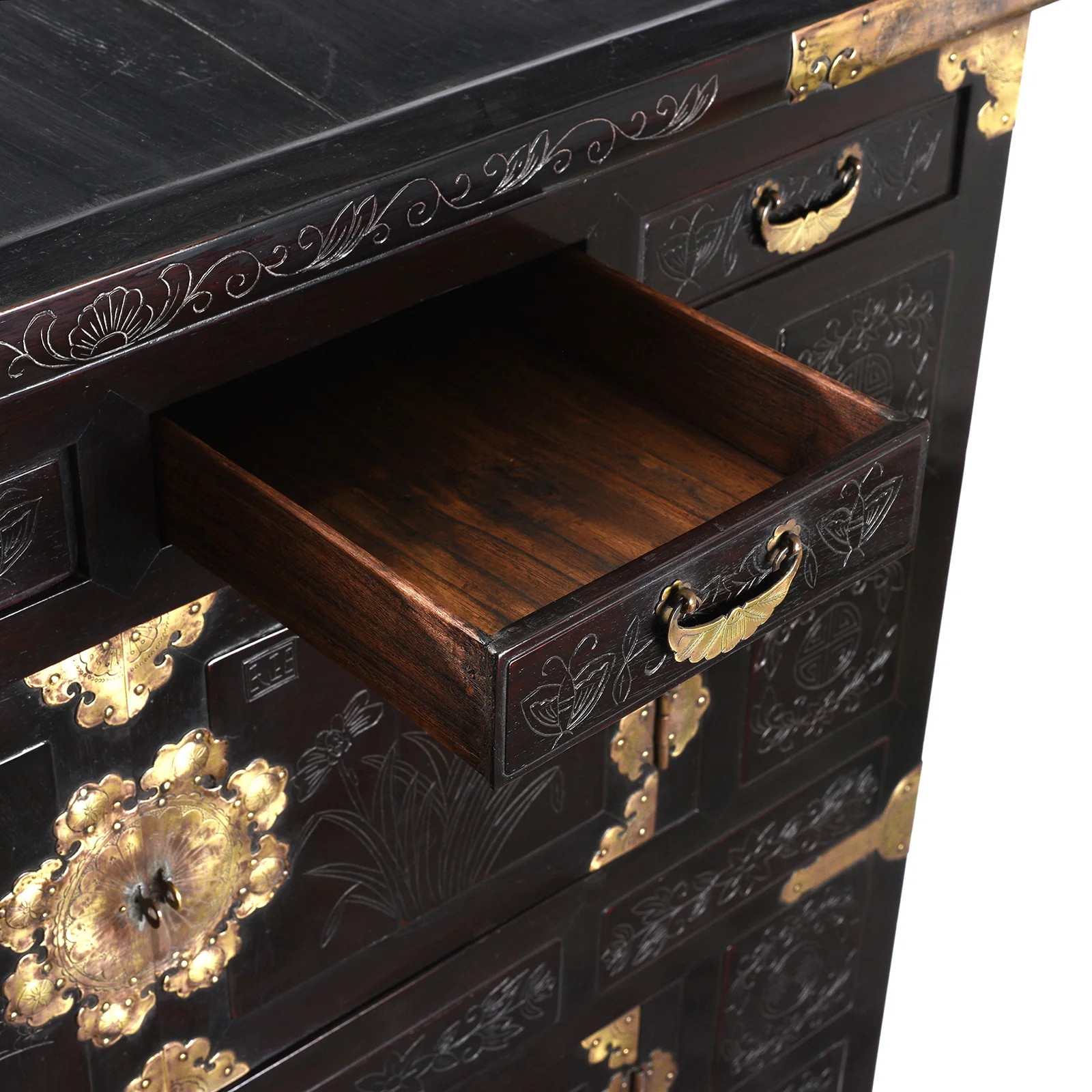 Korean Lacquer Samch'ung Jang Cabinet on Stand - Ca 1920 - Image 10