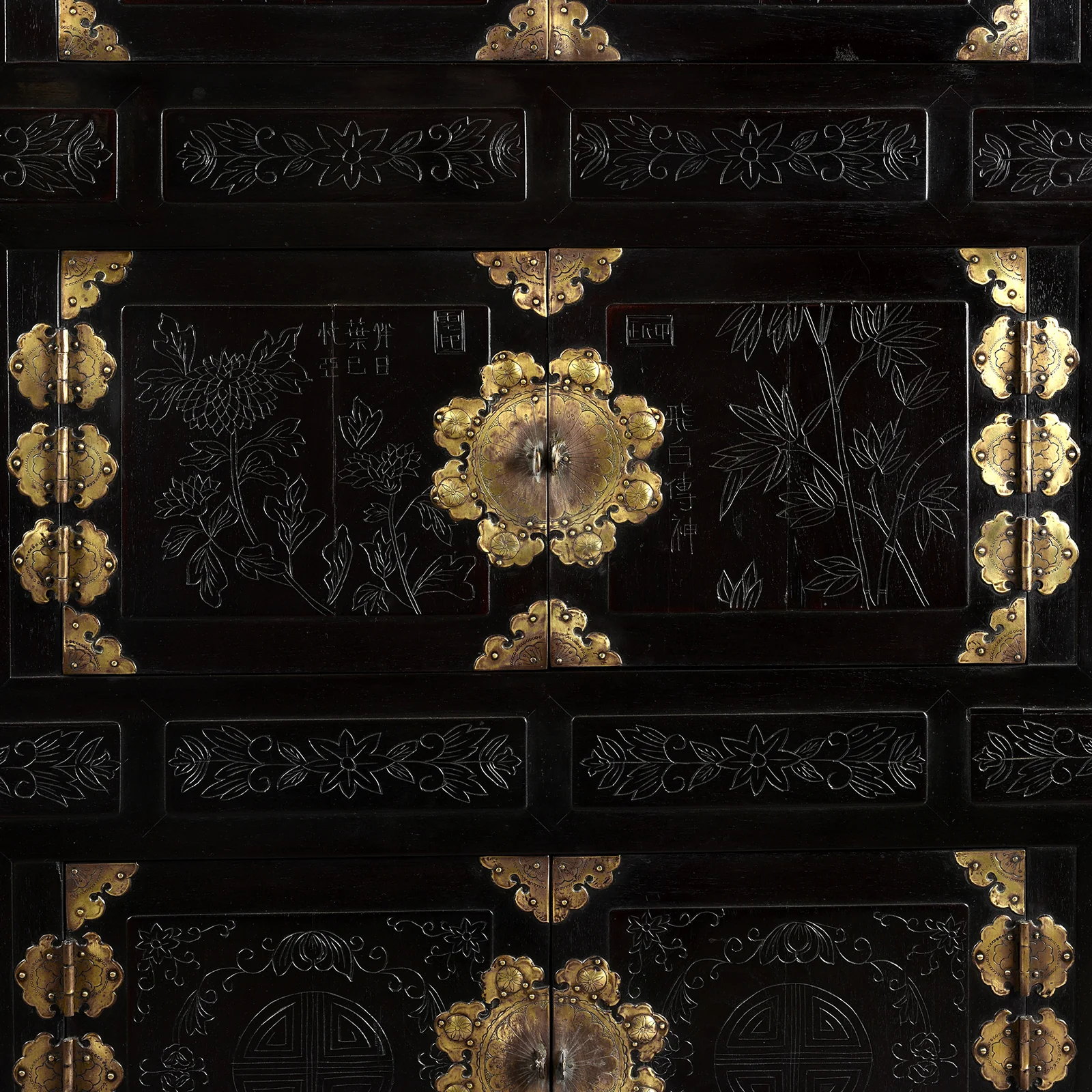 Korean Lacquer Samch'ung Jang Cabinet on Stand - Ca 1920 - Image 5