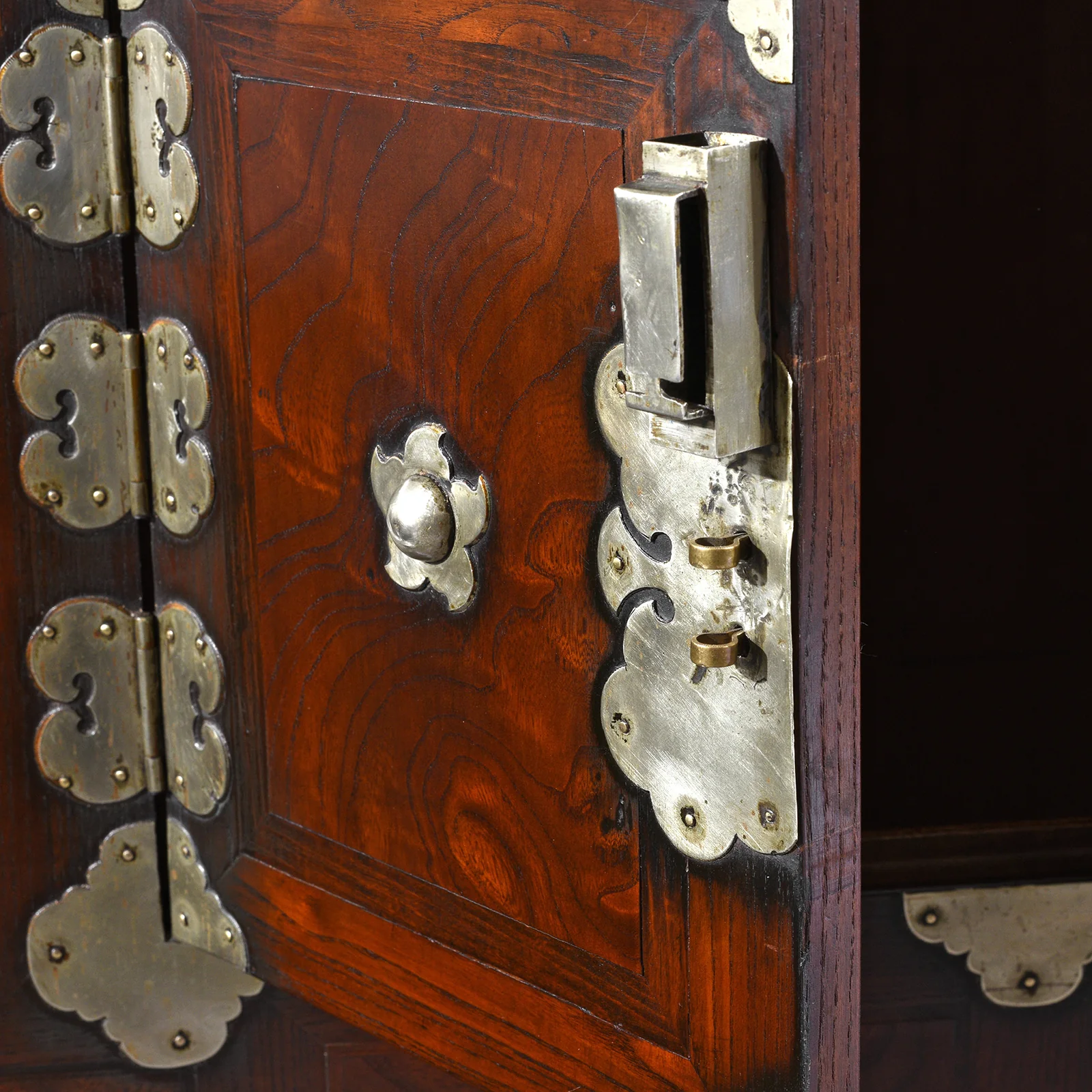 North Korean Morijang Side Cabinet - Ca 1900 - Image 10
