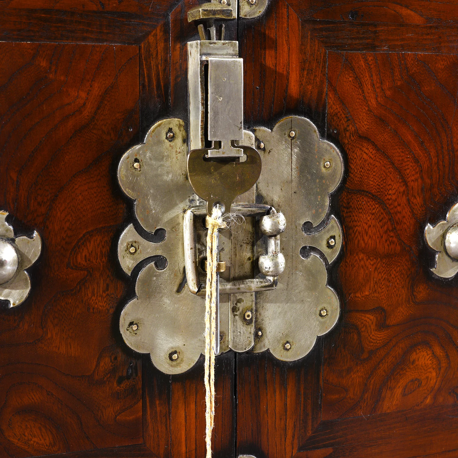 North Korean Morijang Side Cabinet - Ca 1900 - Image 7