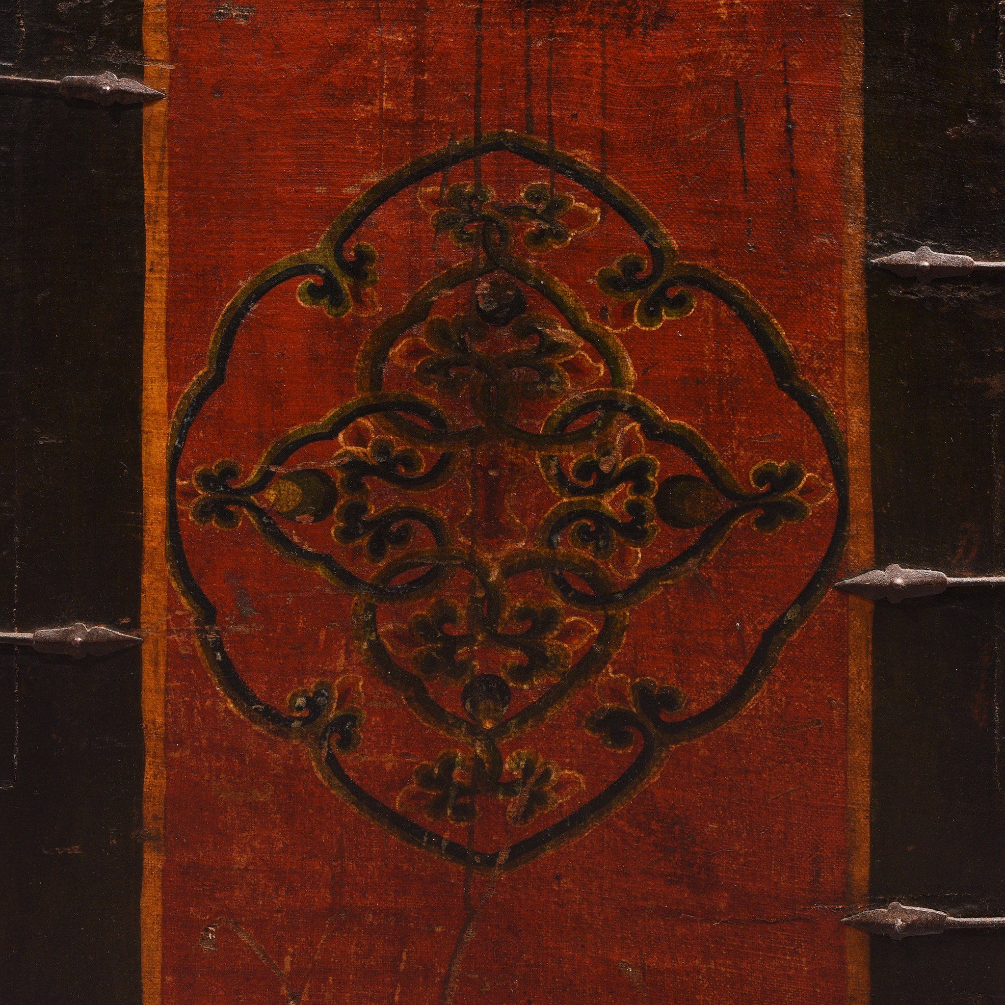 Large Painted Tibetan Dragon Storage Chest - 18thC - Image 3