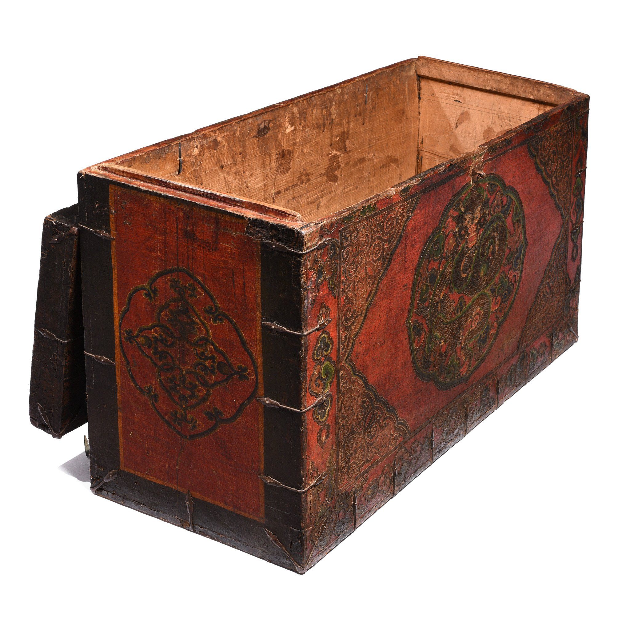 Large Painted Tibetan Dragon Storage Chest - 18thC - Image 4