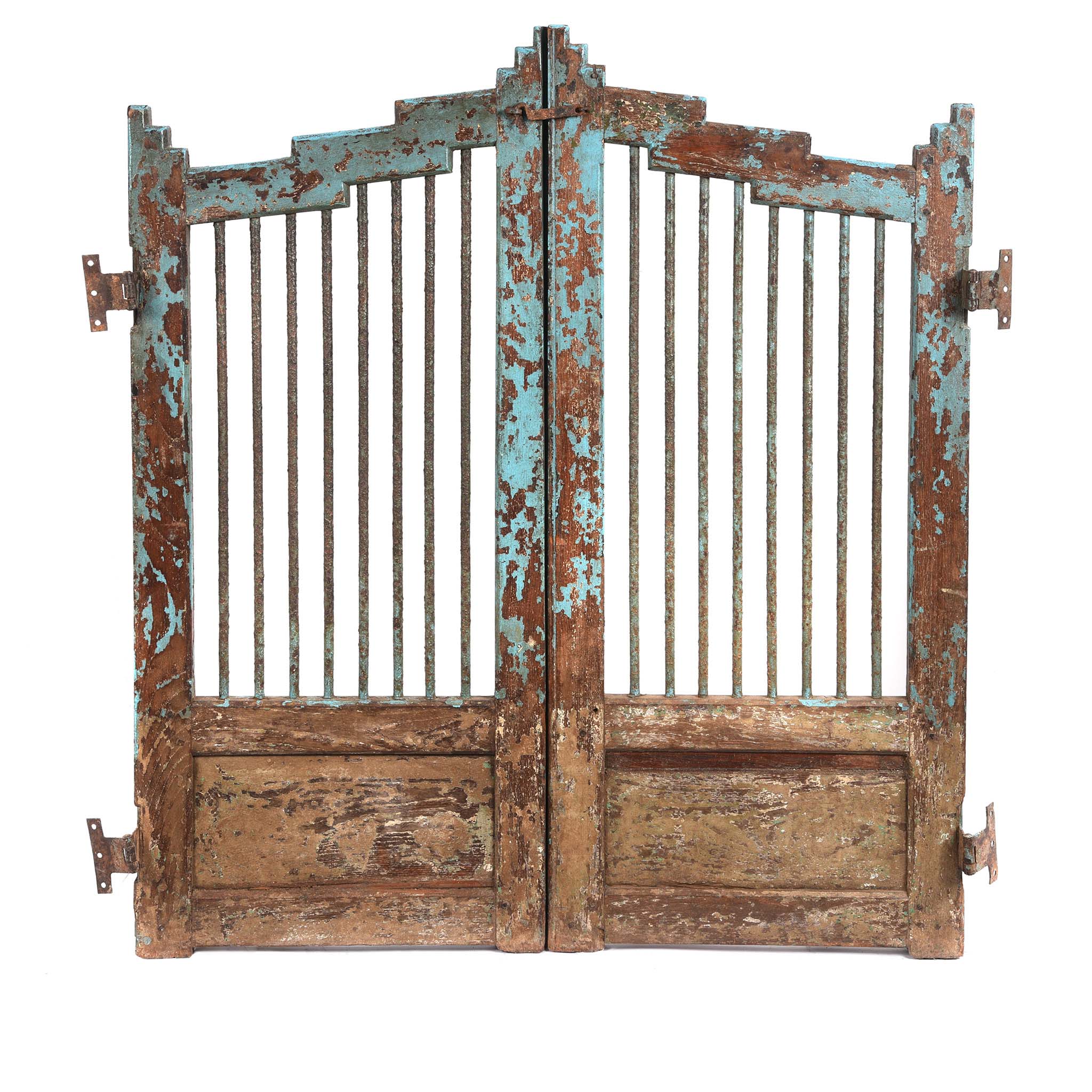Light Blue Painted Teak Dog Gate From Gujarat - 19thC - Image 2