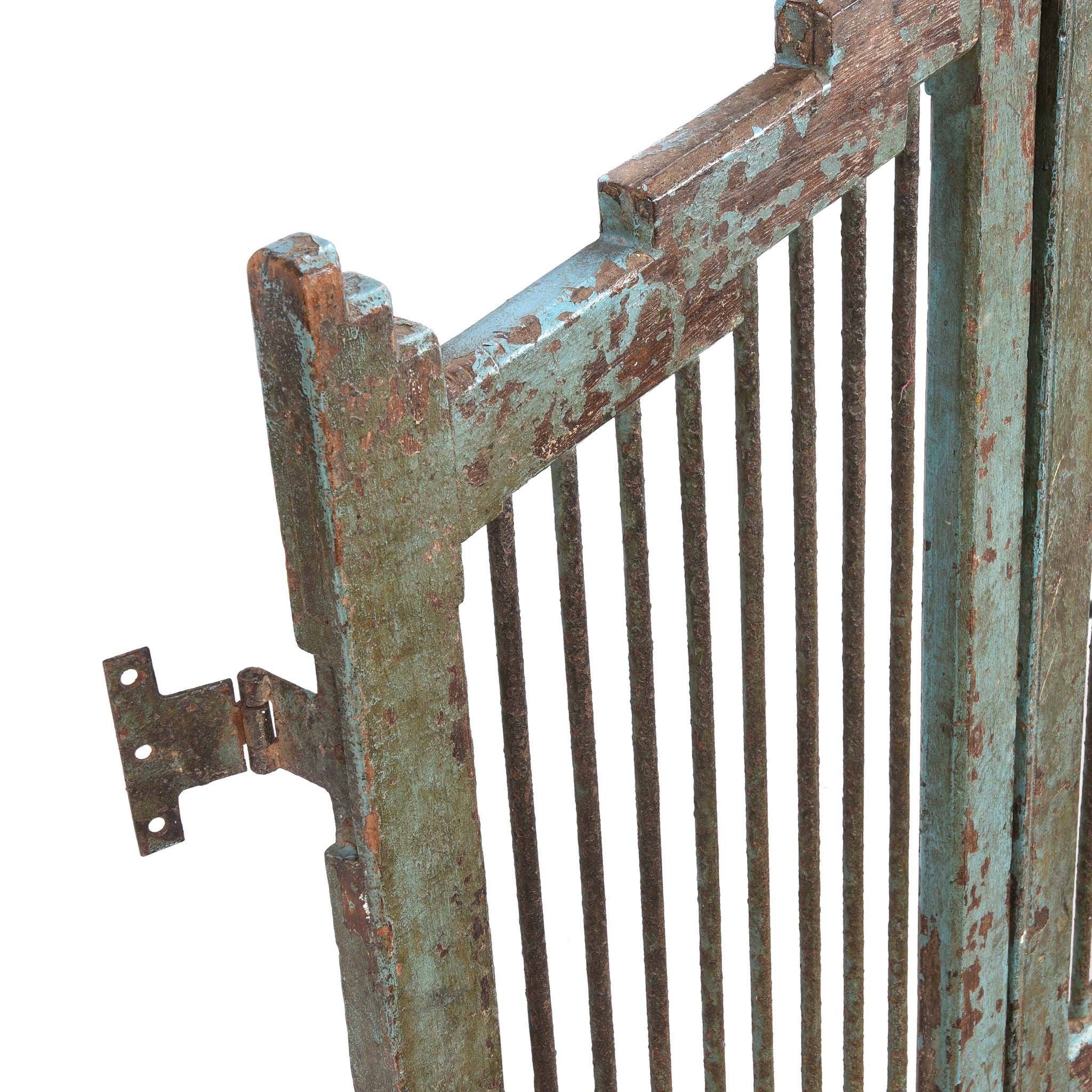 Light Blue Painted Teak Dog Gate From Gujarat - 19thC - Image 6