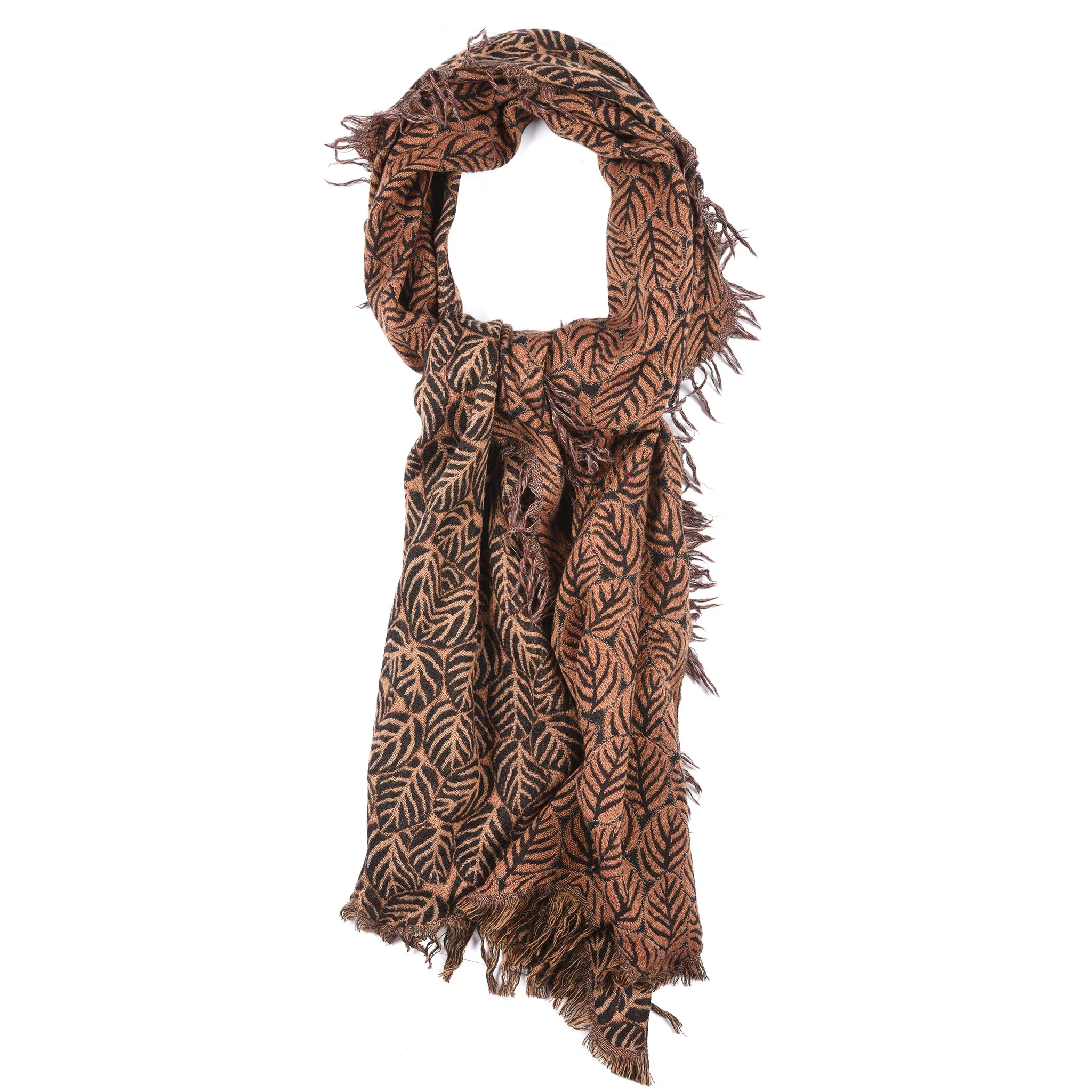 Lotus Leaves Scarf Made From Merino Wool - Image 2