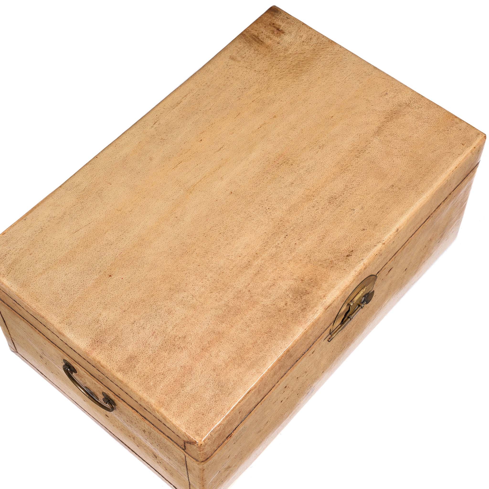 Pale Leather Trunk from Shanghai - Circa 1920 - Image 7