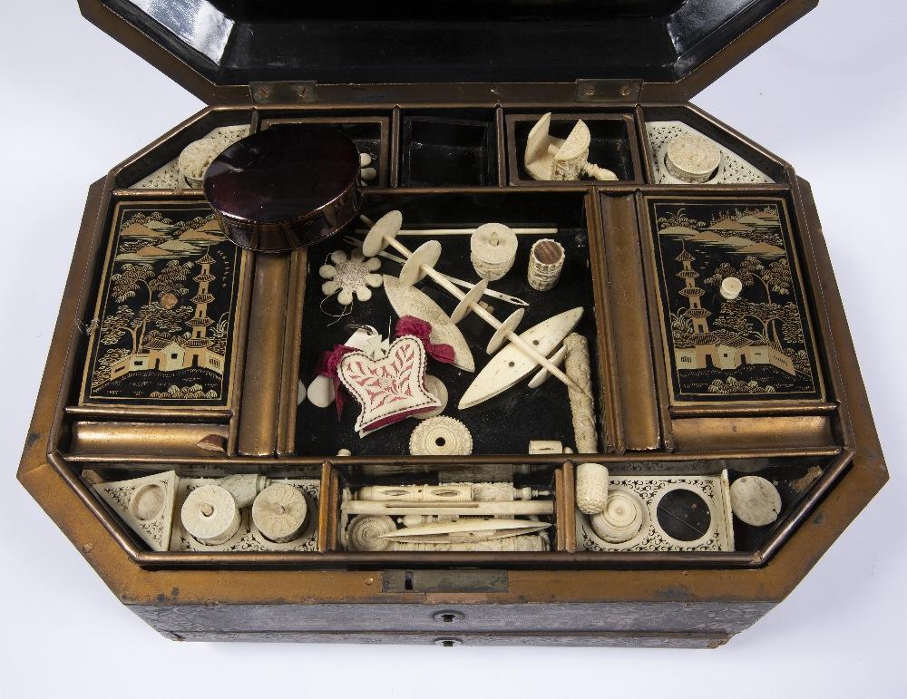 Black Lacquer Sewing Box - Qing Dynasty, Early 19thC - Image 3