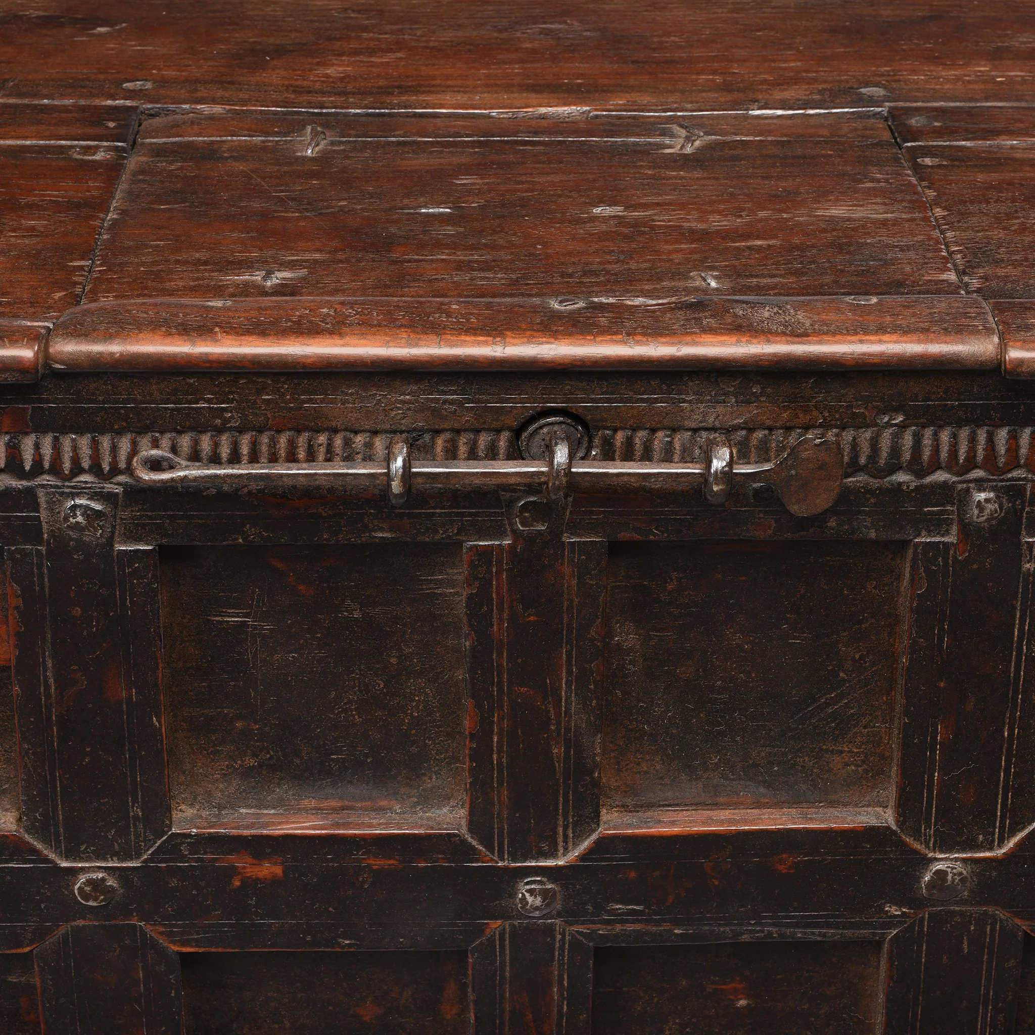 Nepalese Chest From Tribal Temang - 19thC - Image 7