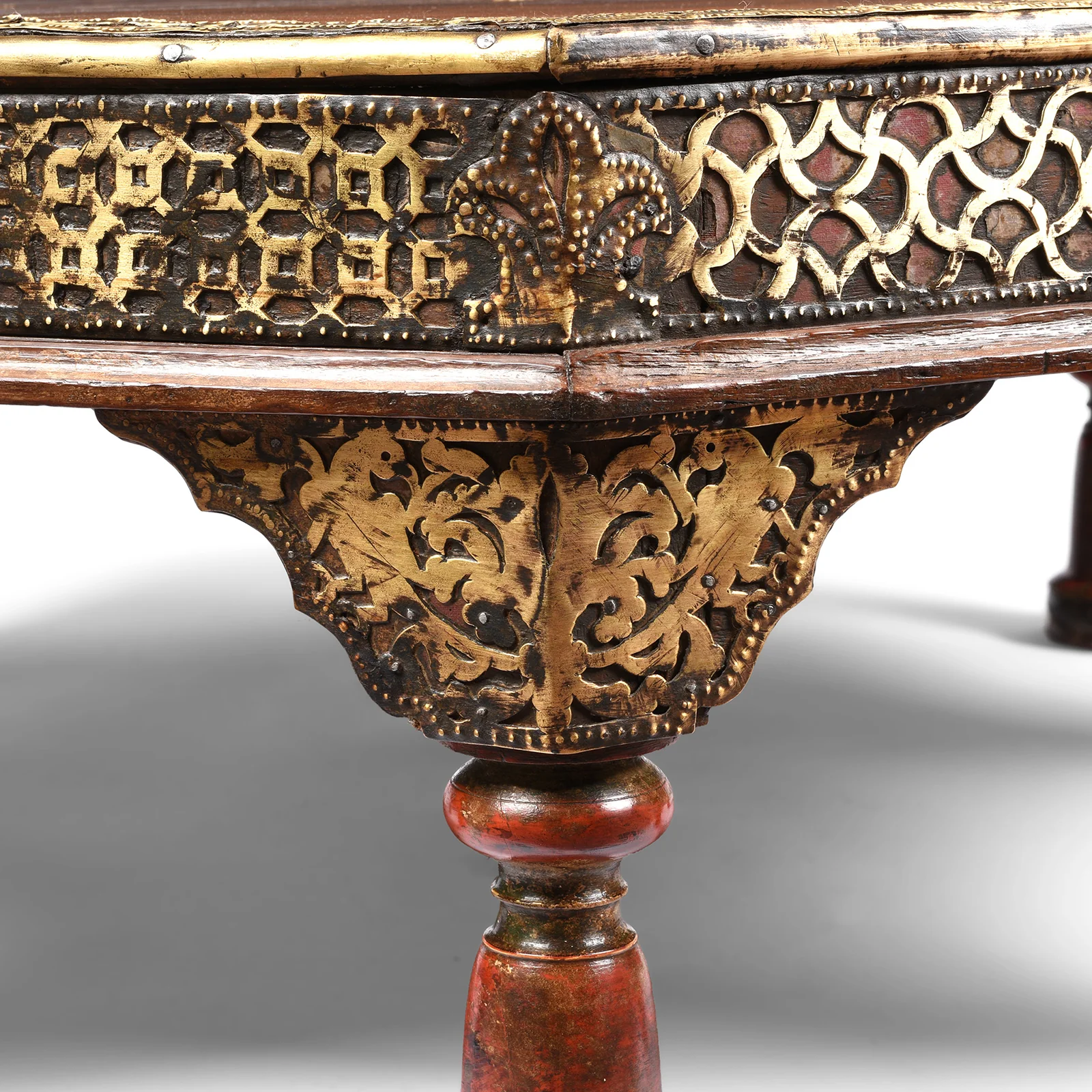 Octagonal Bajot Low Prayer Table From Shekhawati - 19thC - Image 7