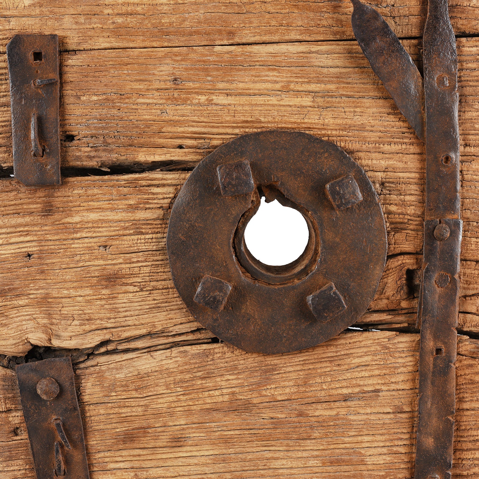 Old Elm Wheel On Stand From Shanxi - 19th Century - Image 2
