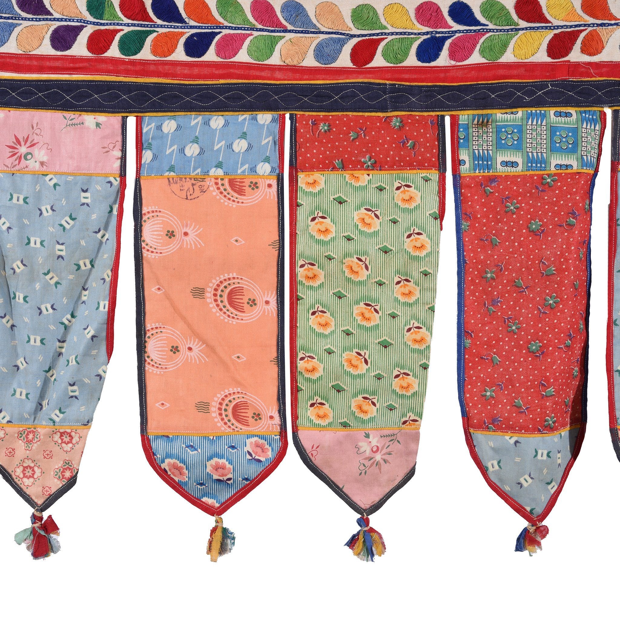 Old Gujarat Textile Toran Wall Hanging -  Ca 1960 - Image 3