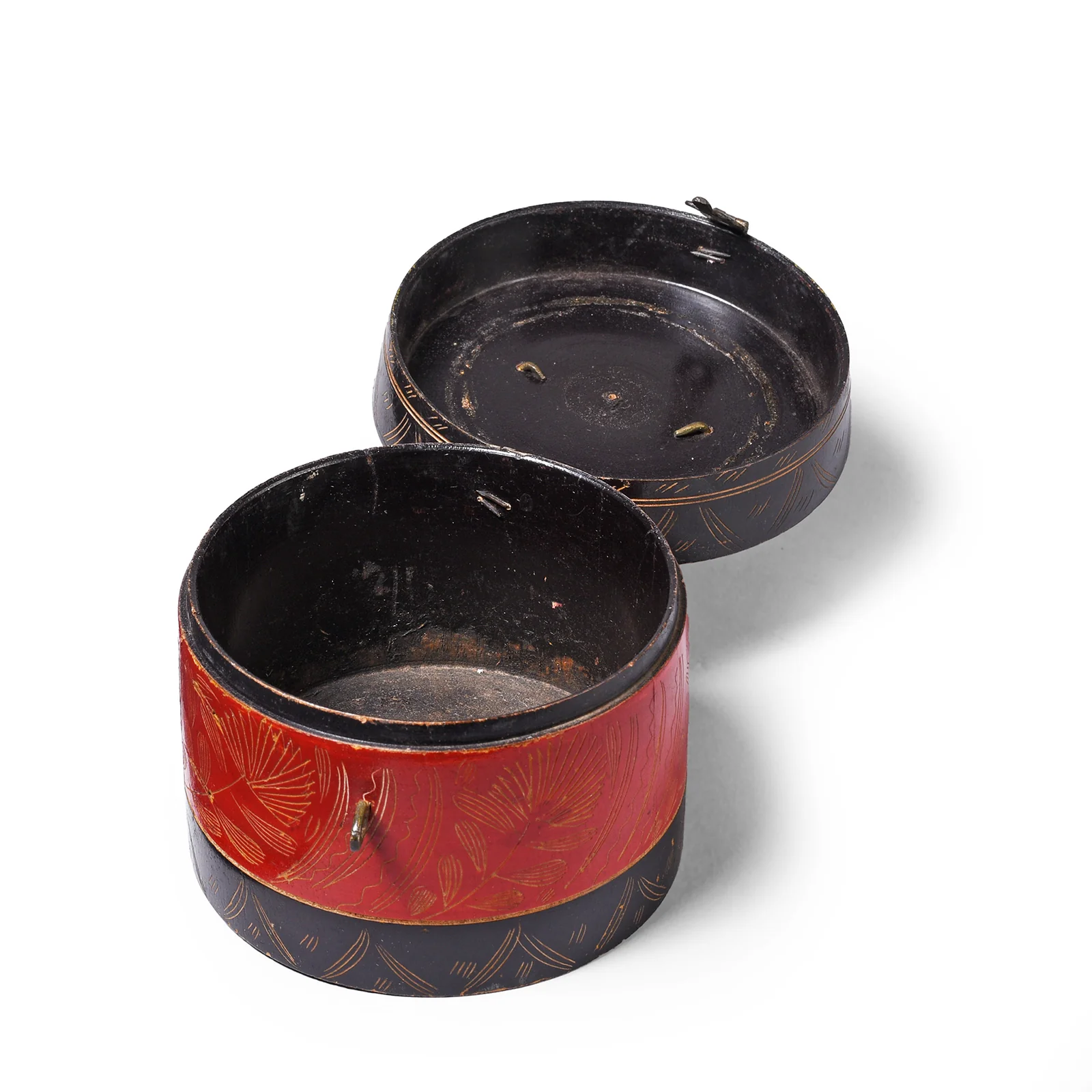 Old Scratchwork Lacquer Pot From Kutch - 19th Century - Image 2