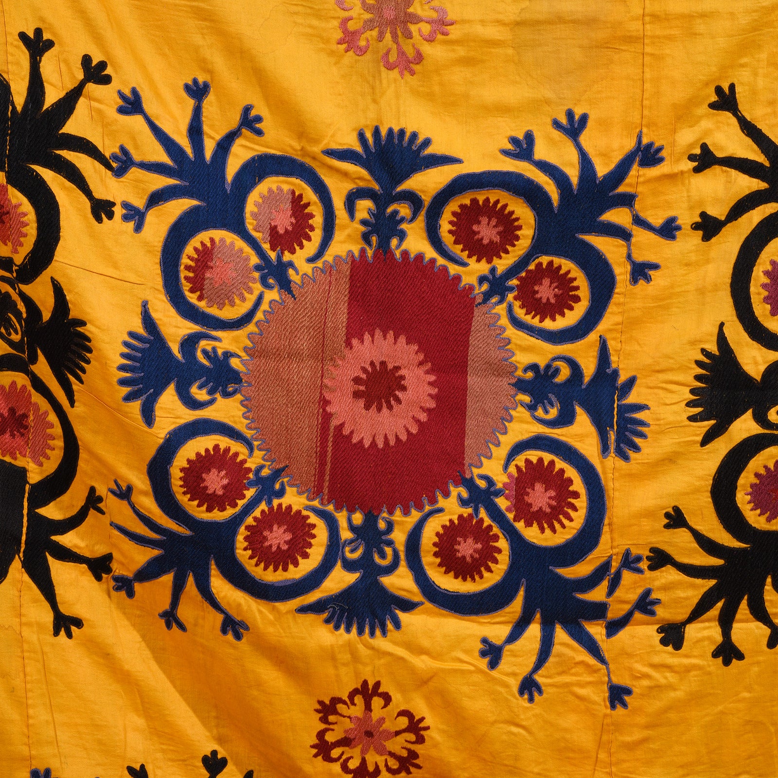 Vintage Suzani From Uzbekistan - Ca 1970 (324 x 200 cm) - Image 3