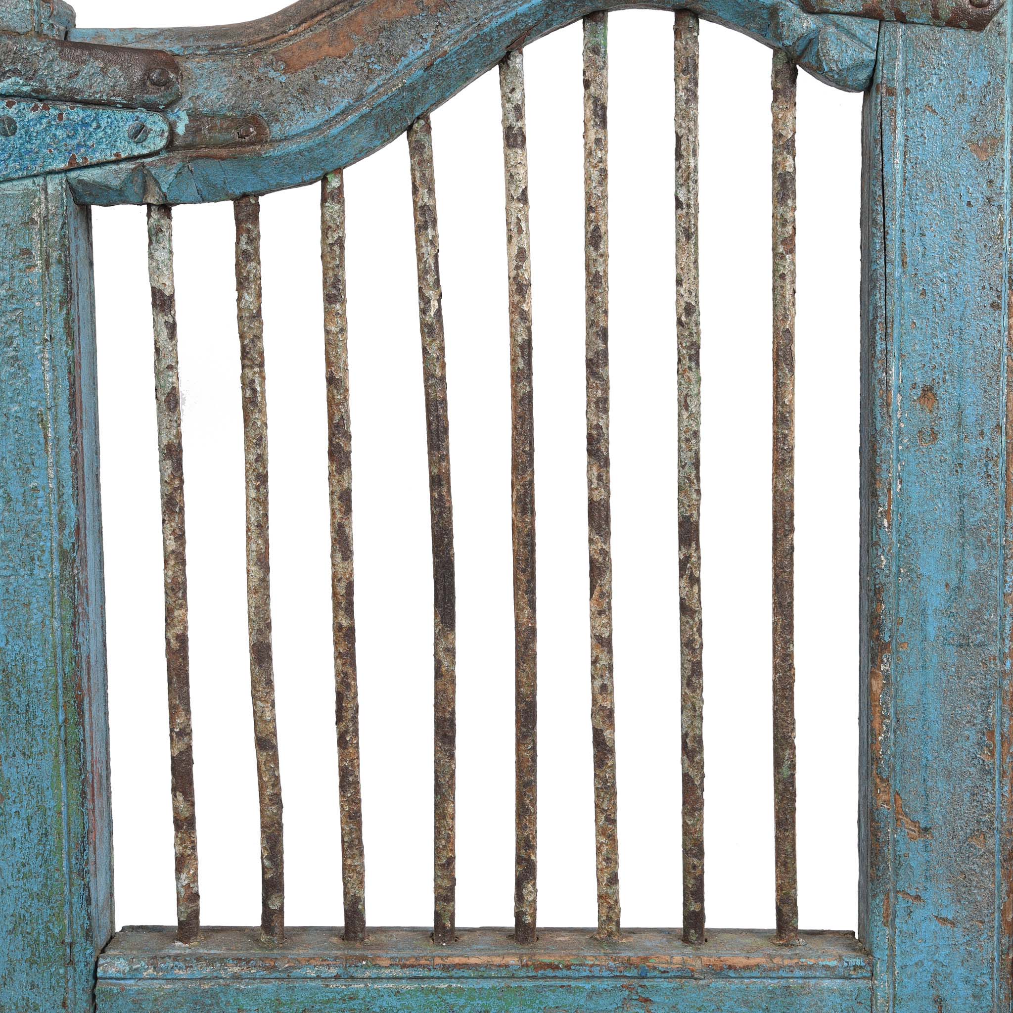 Blue & Green Painted Teak Dog Gate From Gujarat - 19thC - Image 5