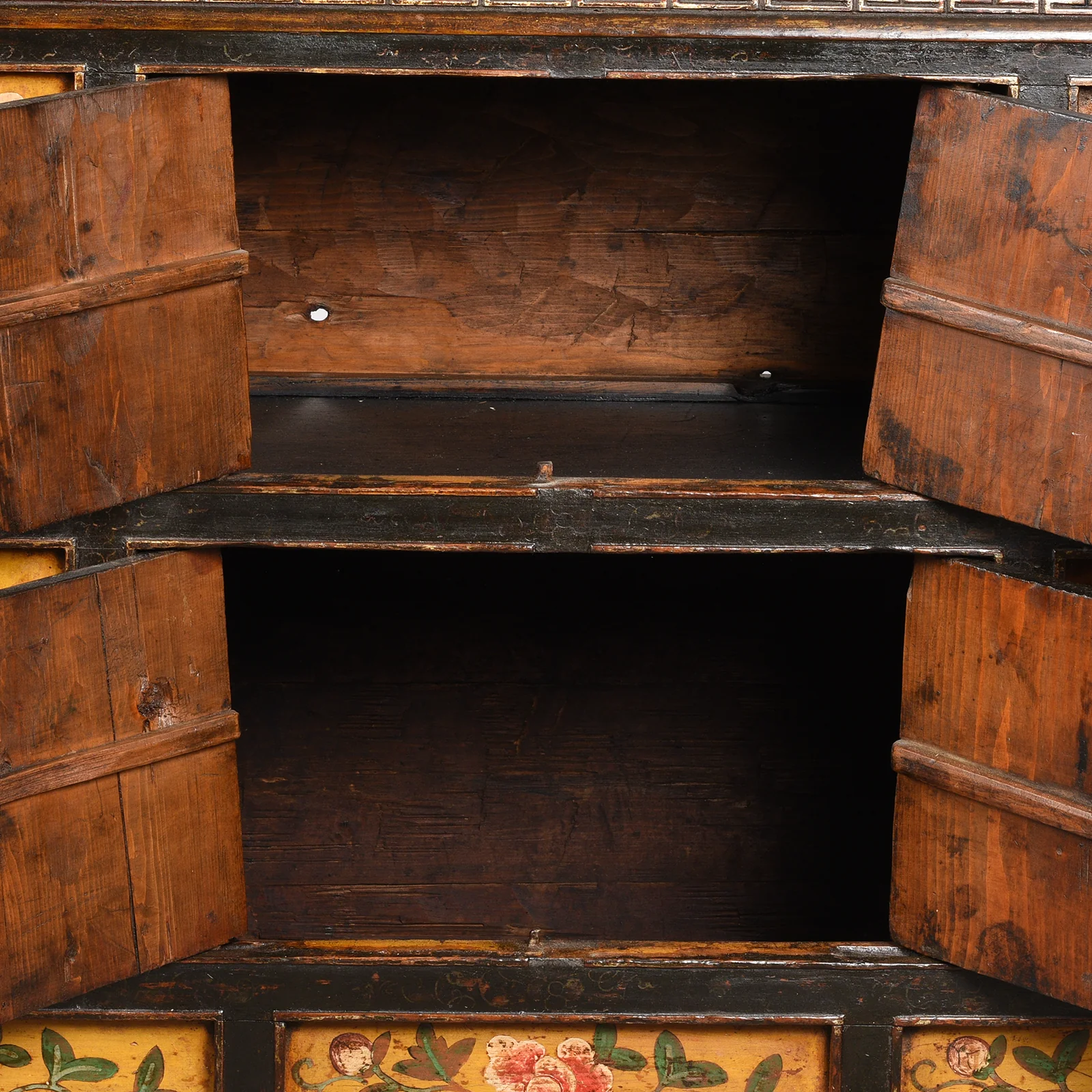 Painted Tibetan Cabinet With Original Paint - 19thC - Image 4