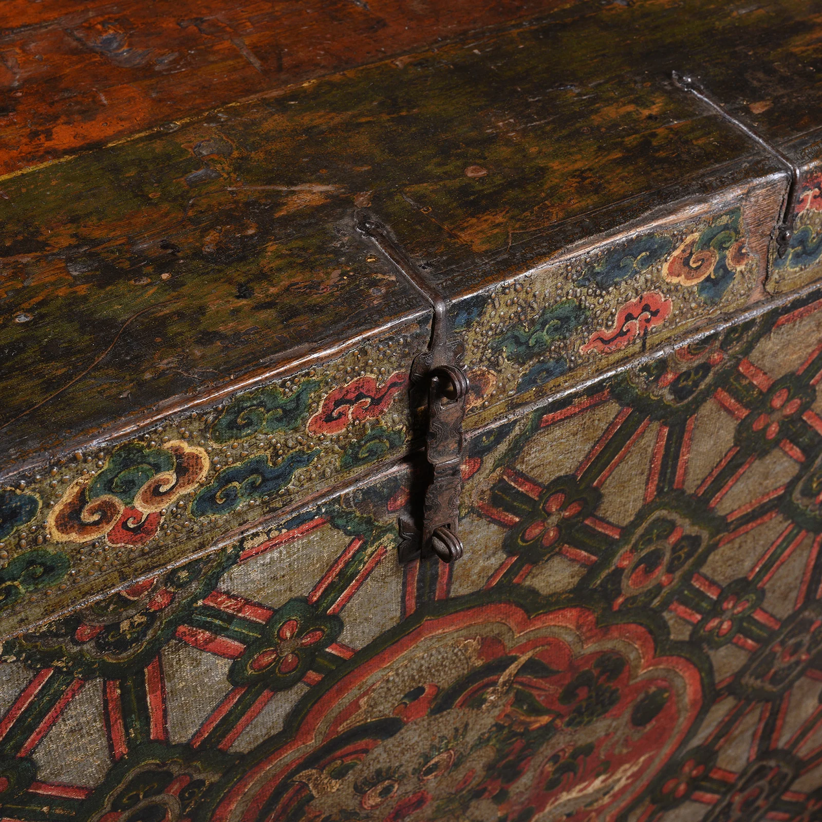 Silvered Tibetan Dragon Storage Chest - 18th Century - Image 11