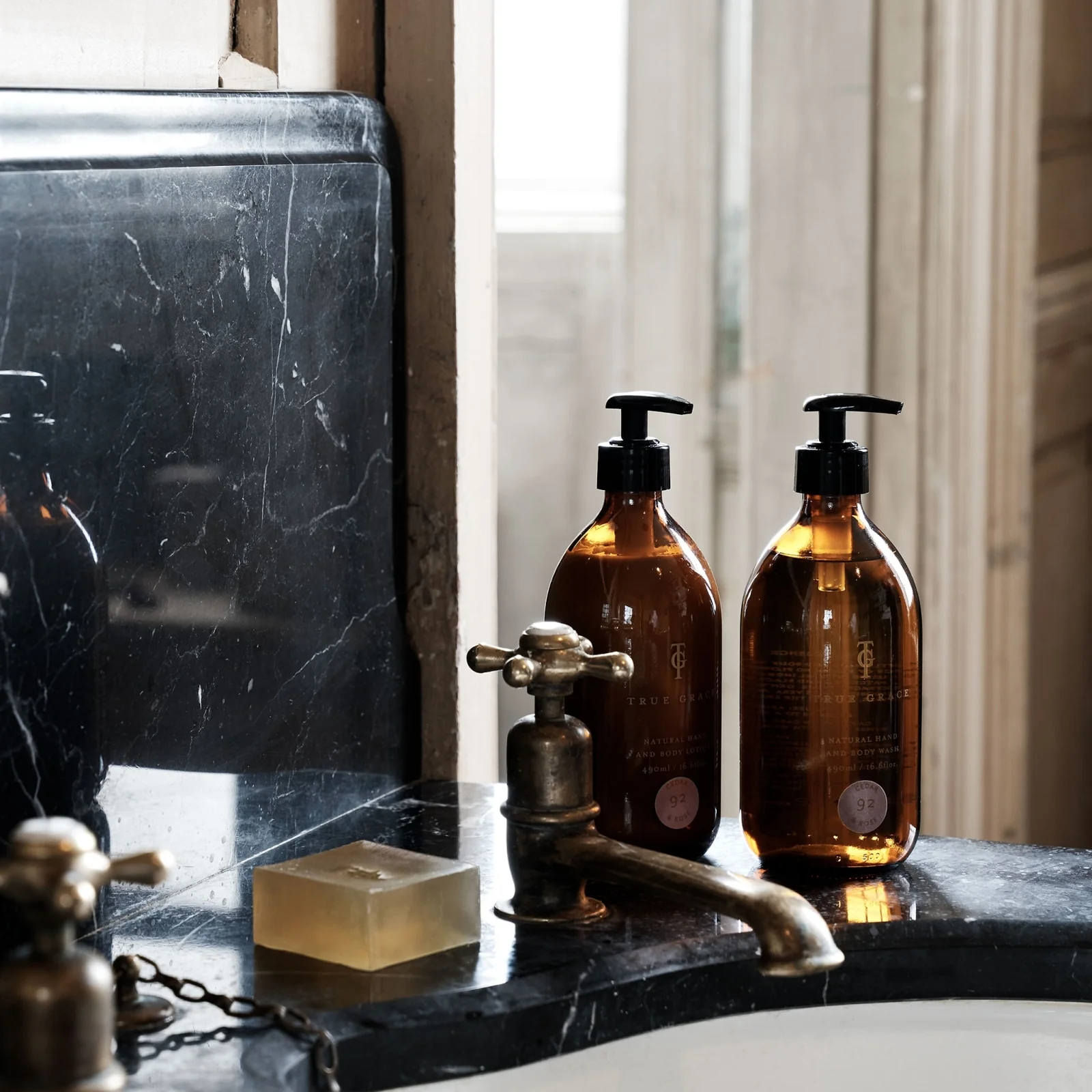 Portobello Oud Natural Hand & Body Lotion (No.68) - Image 3