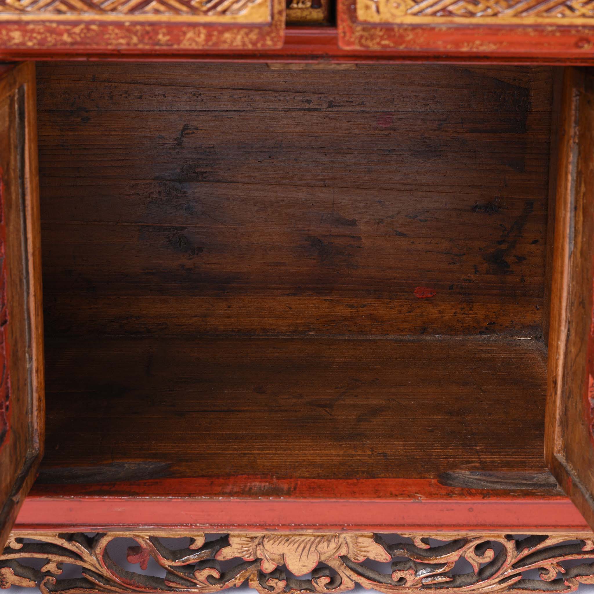Gilt Lacquered Table Cabinet from Fujian Province - 19th Century - Image 5