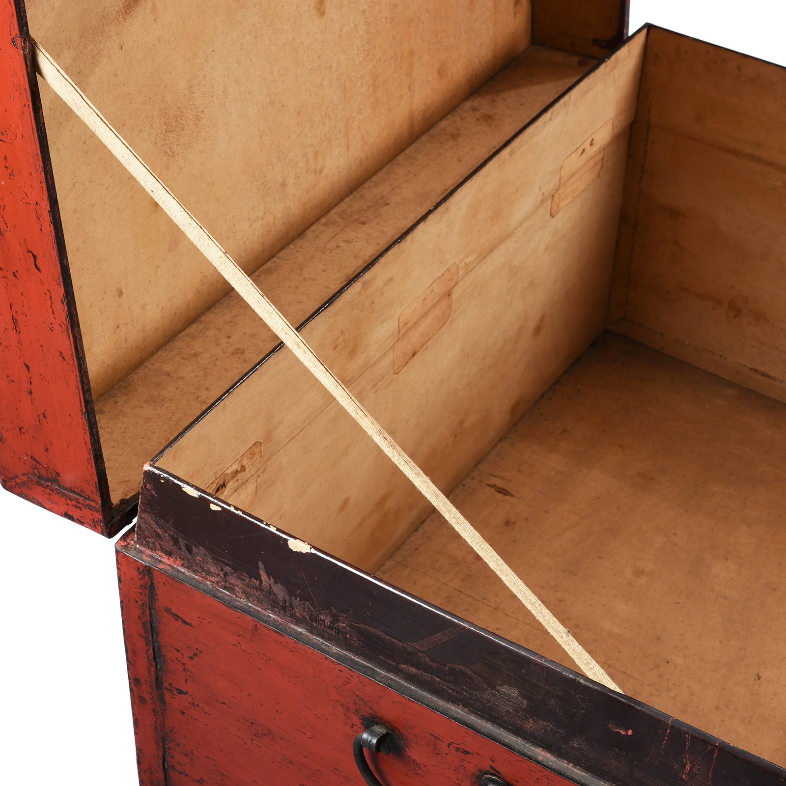 Red Lacquer Leather Trunk From Shanghai - Ca 1920 - Image 6