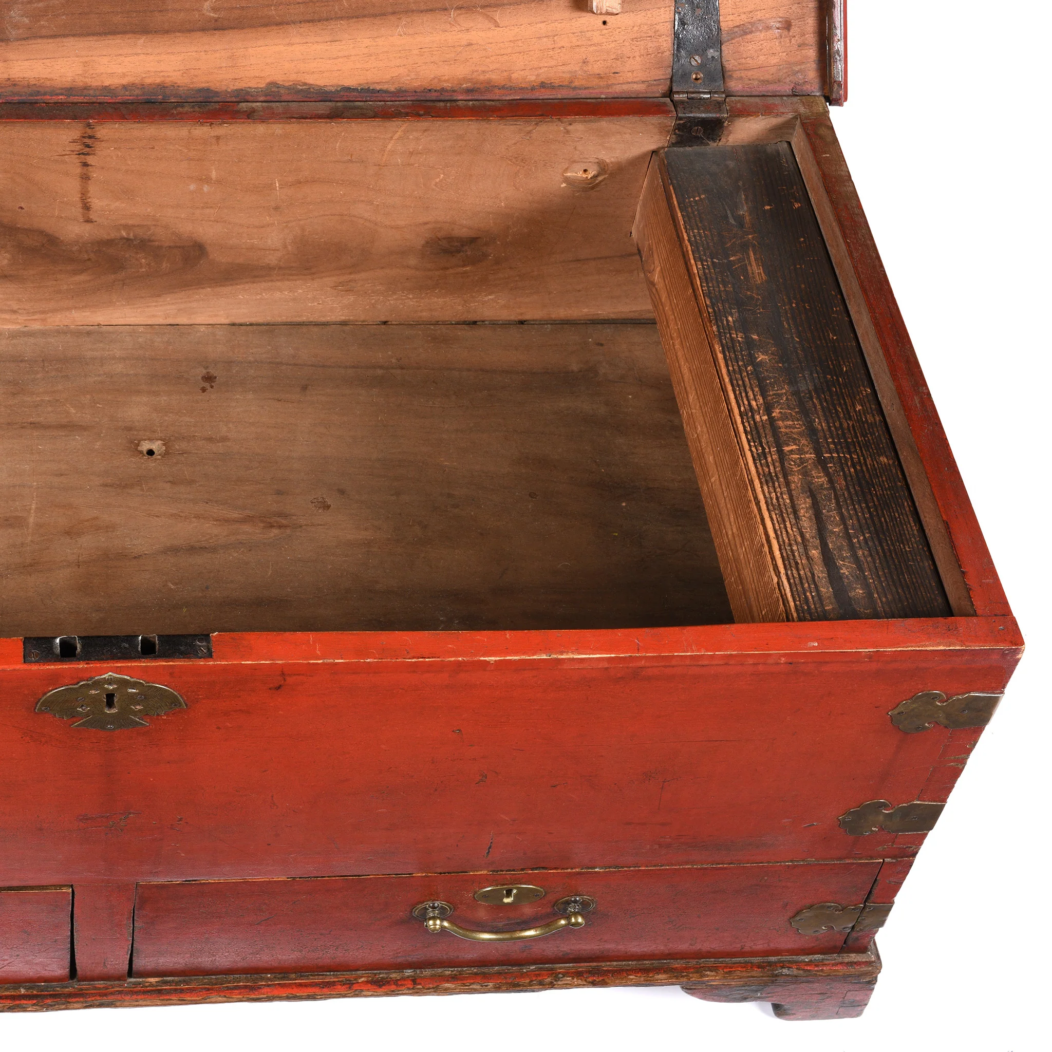 Red Lacquer Camphor Wood Chinese Chest - 18thC - Image 6