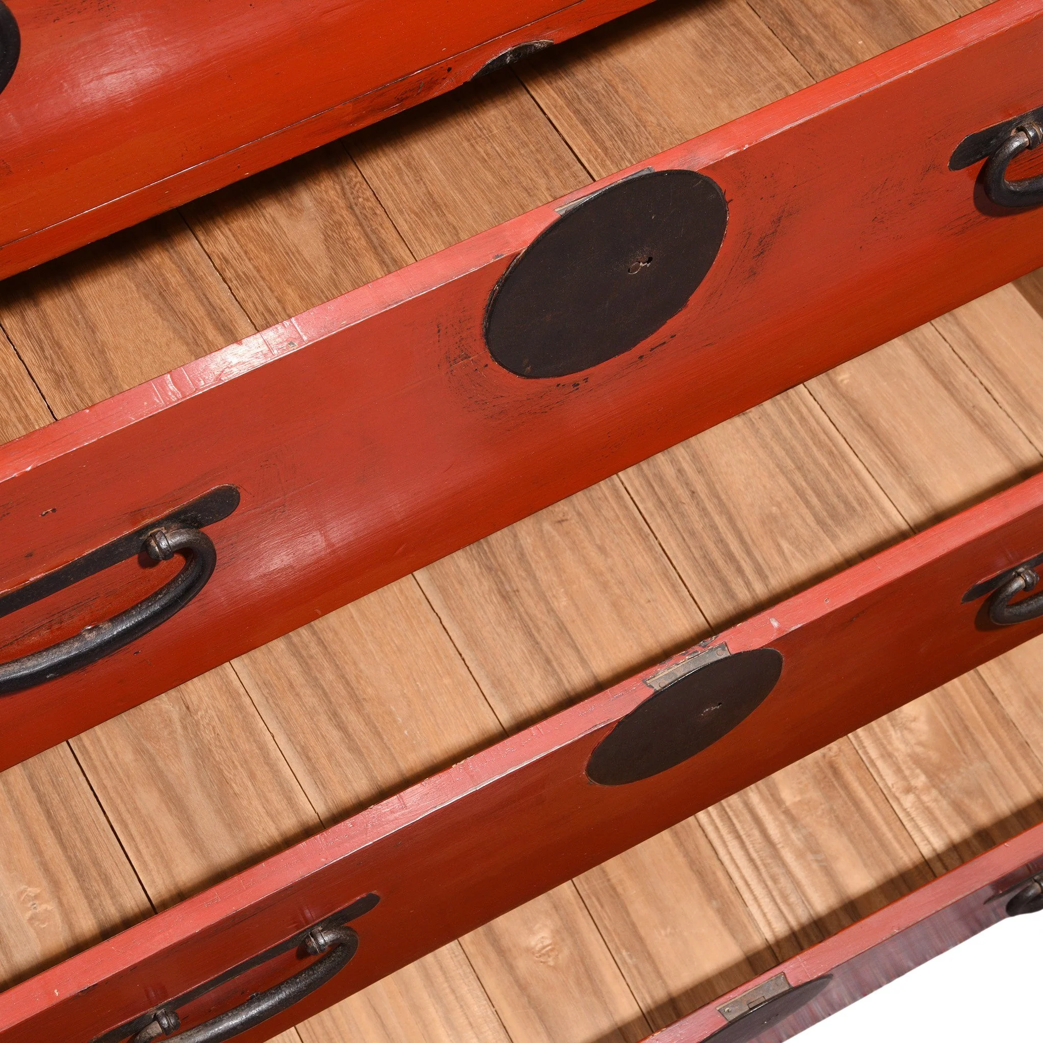 Red Painted Japanese Isho Dansu - Taishō Period - Image 8