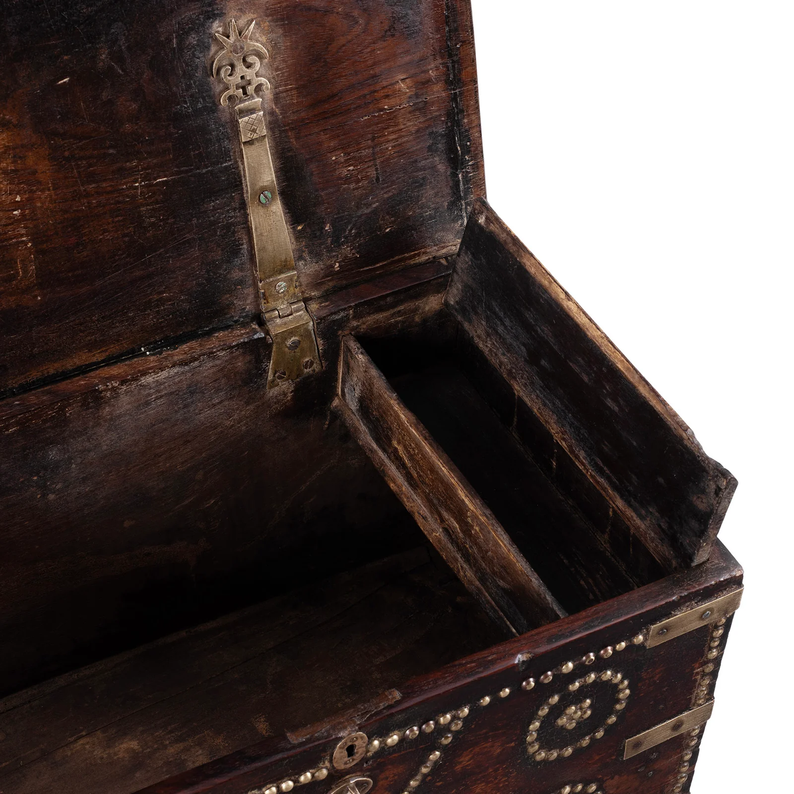 Rosewood Brass Studded 'Zanzibar' Chest - 19th Century - Image 8