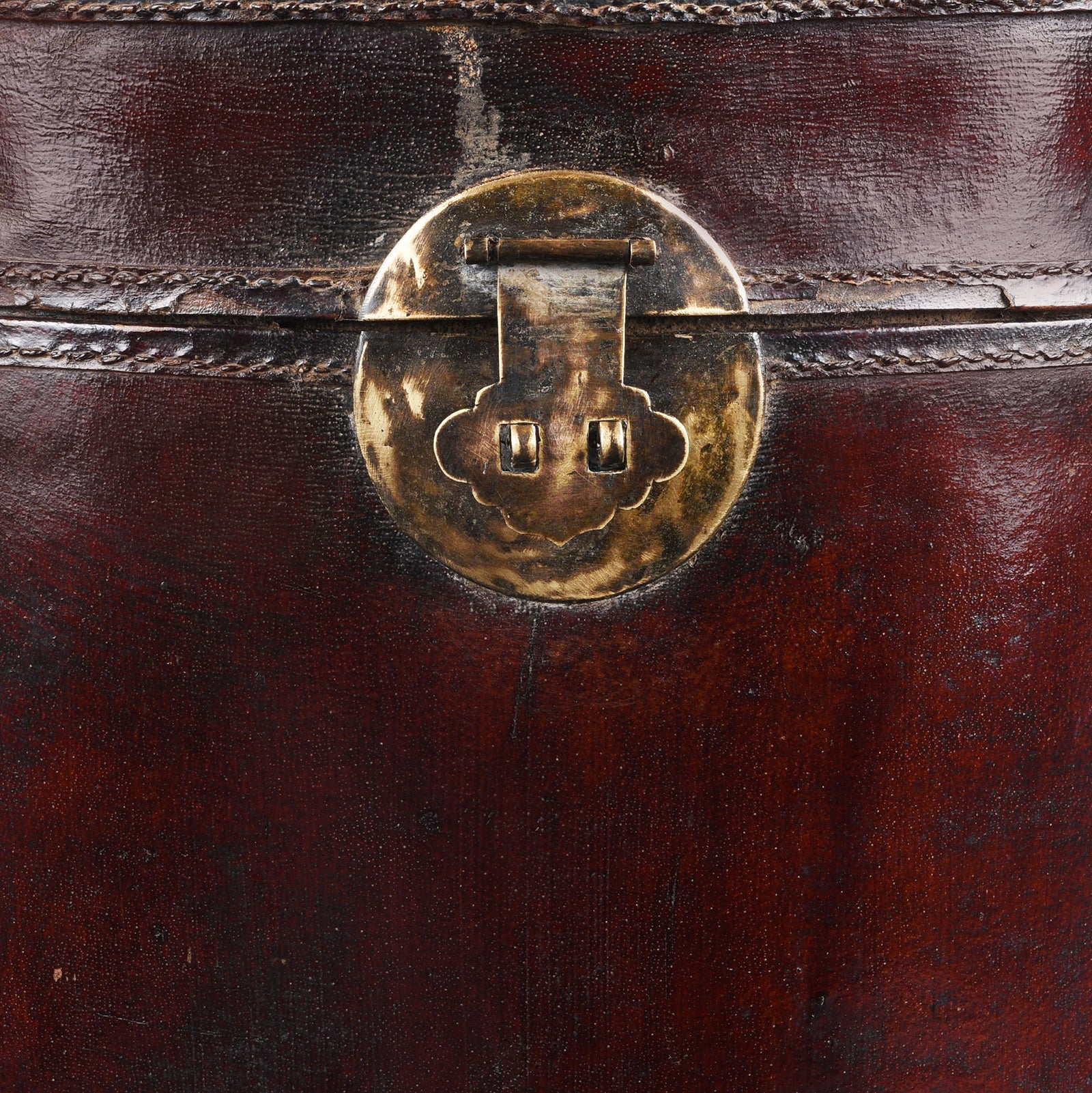 Leather Hat Box From Shanghai  - 19th Century - Image 2