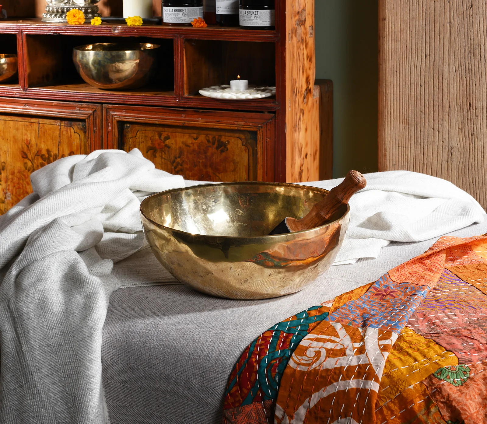 Tibetan Singing Bowl -  30cm - Image 5
