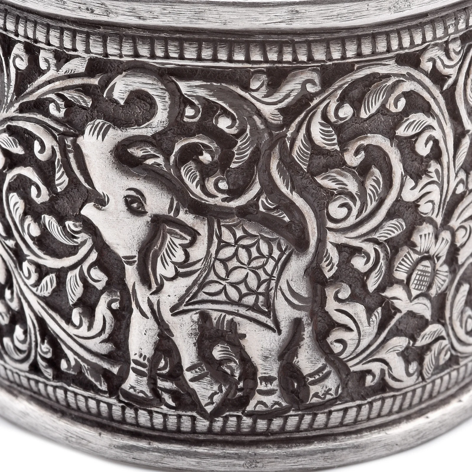 Tribal Indian Silver Elephant Cuff Bracelet - Image 3