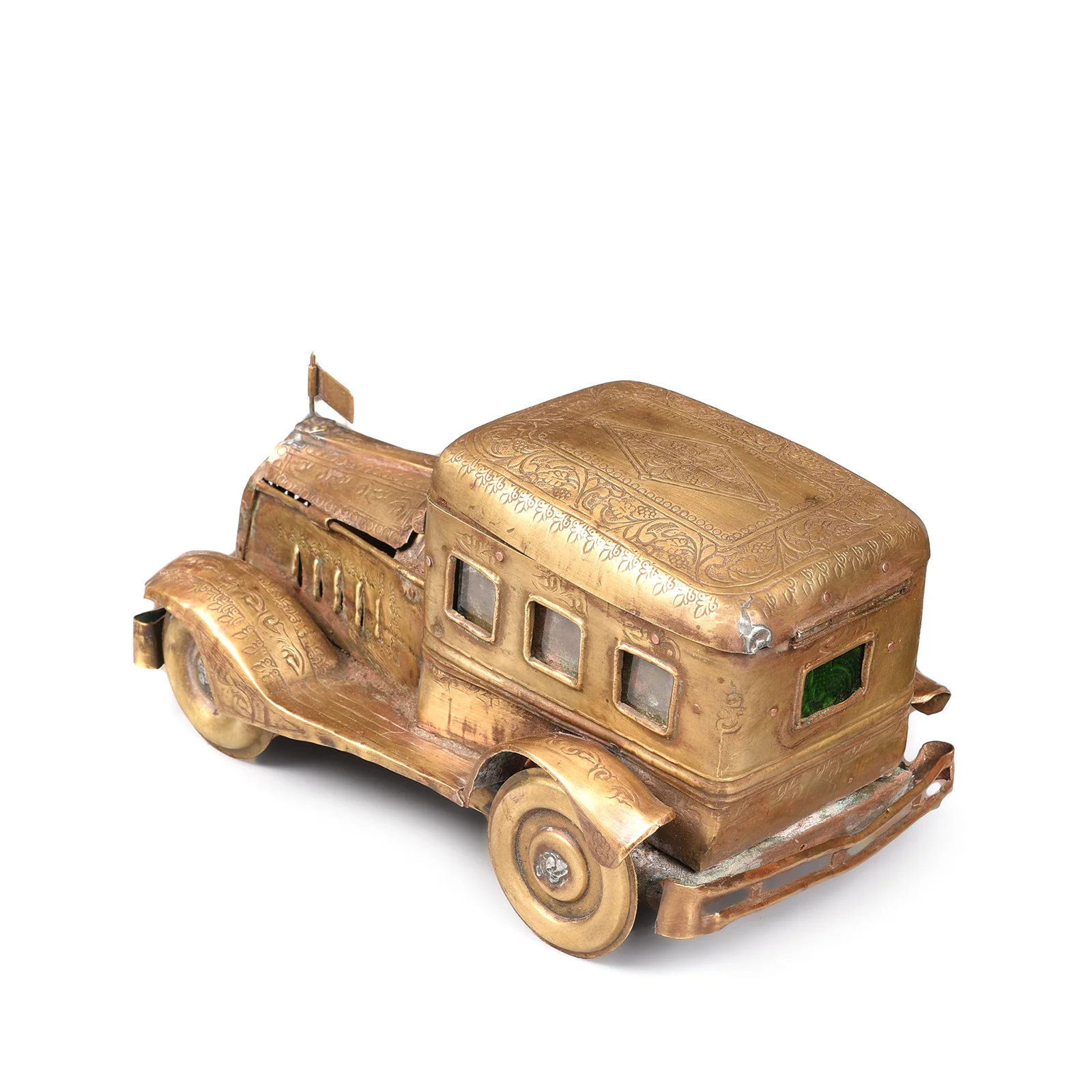 Vintage Brass Chevrolet Paan Box - Ca 1930 - Image 2