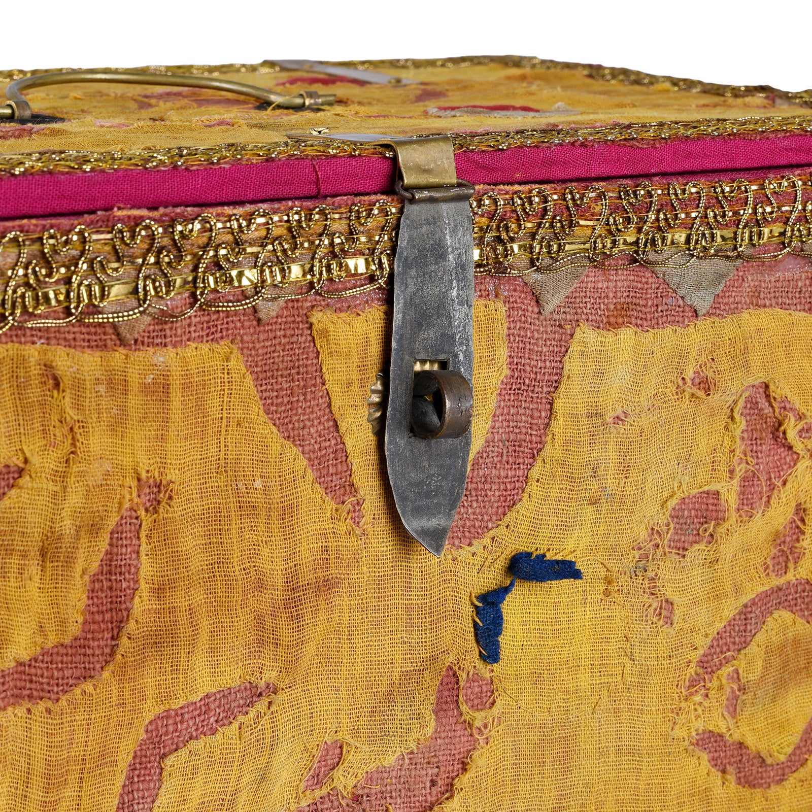 Vintage Pink / Yellow Textile Box From Rajasthan - Ca 1950 - Image 3