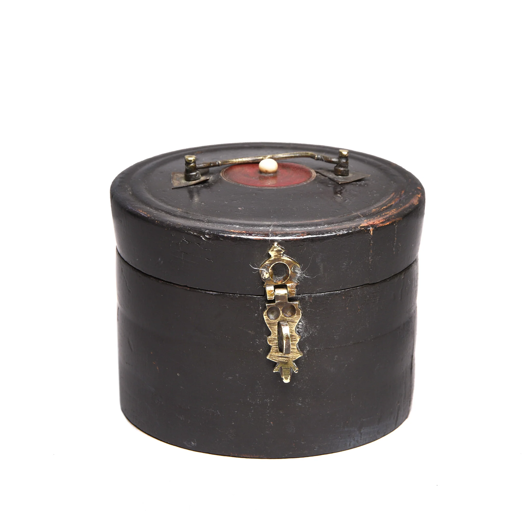 Regency Style Black Lacquer Pot From Rajasthan - 19th Century