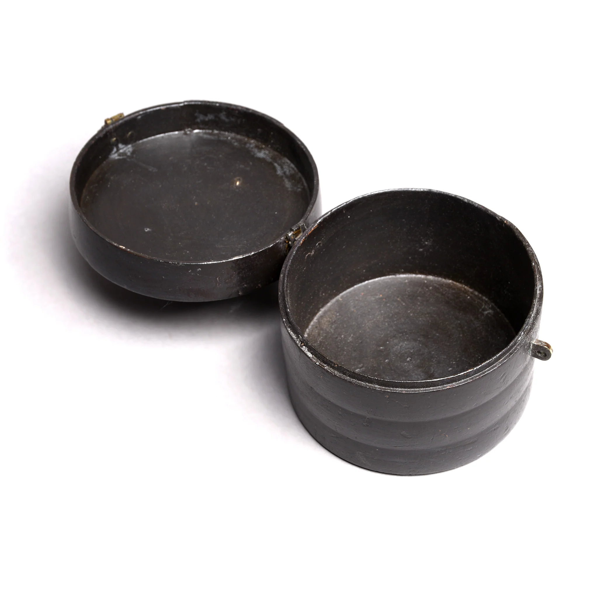 Regency Style Black Lacquer Pot From Rajasthan - 19th Century - Image 2
