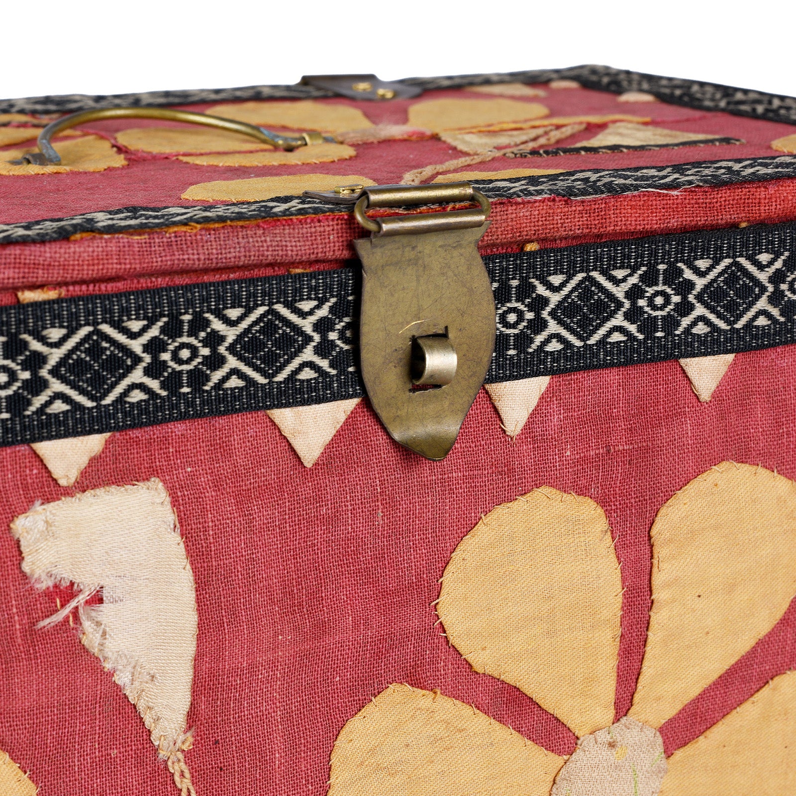 Vintage Floral Textile Box From Rajasthan - Ca 1950 - Image 4